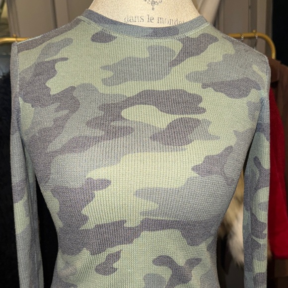 BP Nordstrom Camouflage Longsleeve Army Green Long John Top Womens Casual Tee XS - Picture 2 of 9